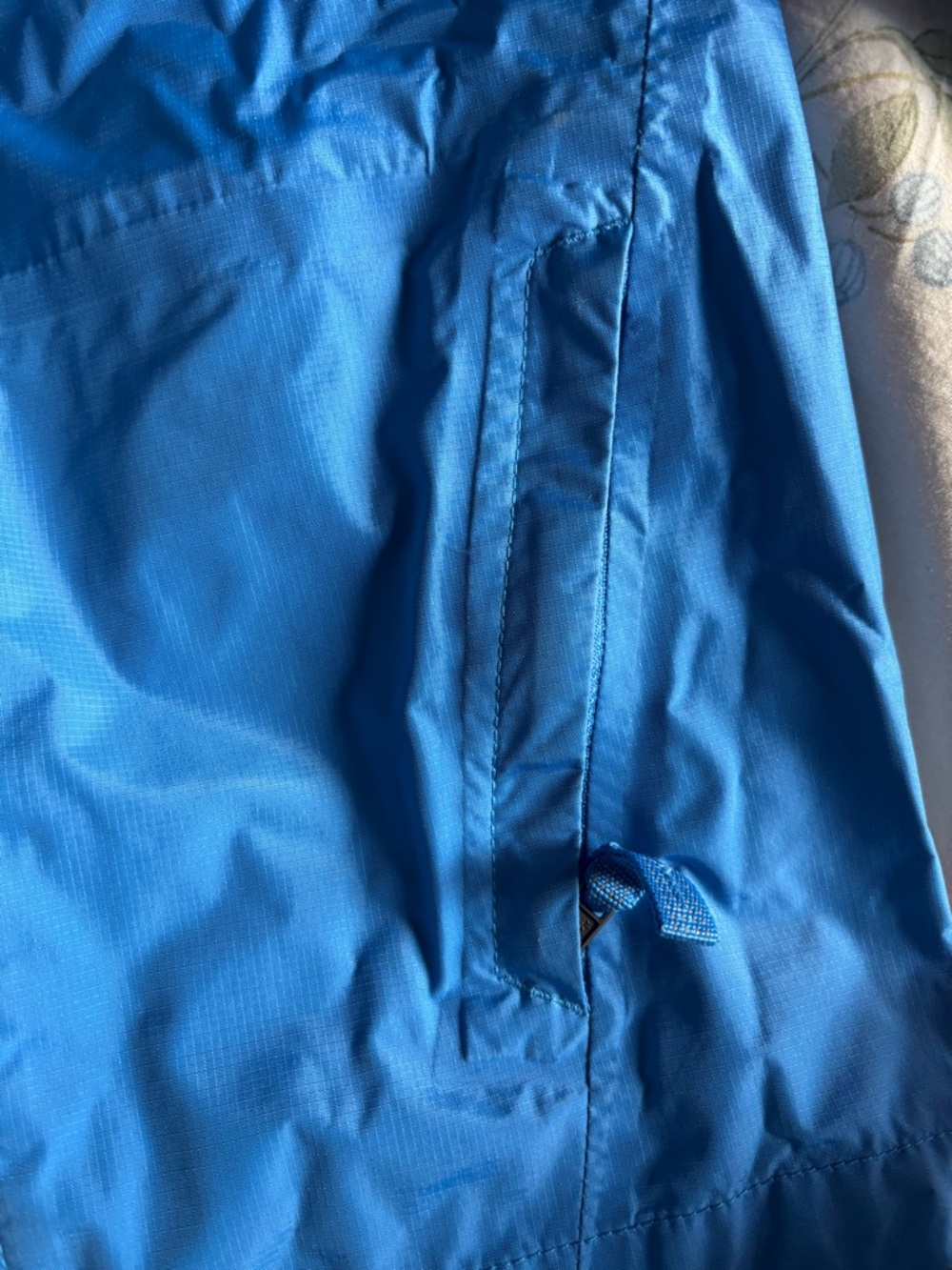 Patagonia Bright Blue Kids Hooded Rain Jacket windbreaker 2t - Picture 6 of 6